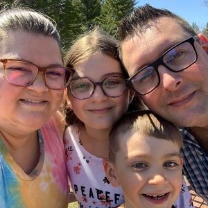 Meet your Posher, Guylaine